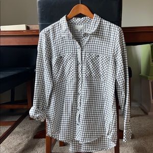 Button up shirt with a window pane pattern